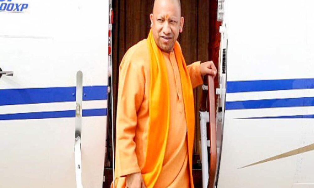 एक्शन में योगी सरकार, 48 जिलों के 382 शिक्षकों पर लटकी बर्खास्तगी की तलवार, न कर पाएंगे नौकरी और न लड़ पाएंगे चुनाव
