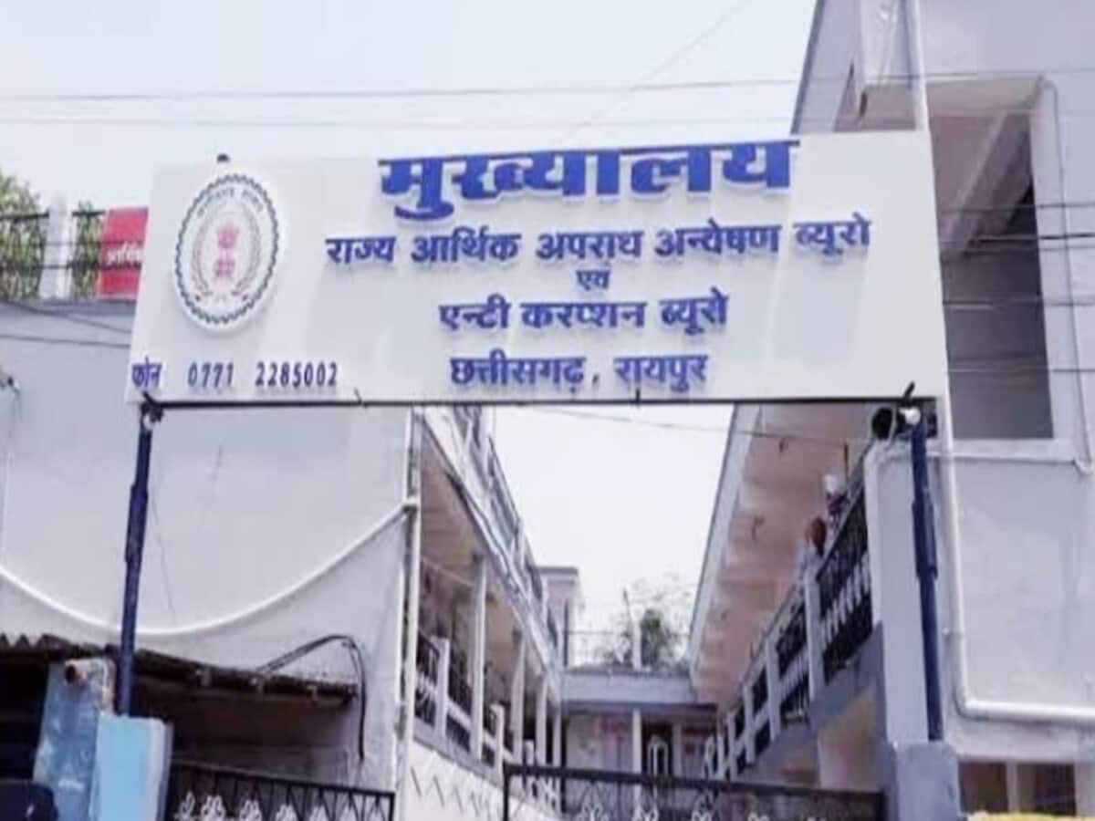 छत्तीसगढ़ में घोटालों पर हुआ बवाल, कोयला,शराब,महादेव सट्टा के बाद डीएमएफ और चावल पर ACB में FIR छत्तीसगढ़ में घोटालों पर हुआ बवाल, कोयला,शराब,महादेव सट्टा के बाद डीएमएफ और चावल पर ACB में FIR