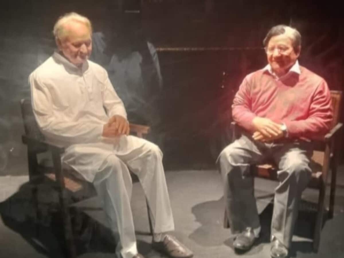 अशोक गहलोत और धारीवाल की मूर्तियों पर खड़ा हुआ विवाद; जानिए पूरा मामला अशोक गहलोत और धारीवाल की मूर्तियों पर खड़ा हुआ विवाद; जानिए पूरा मामला