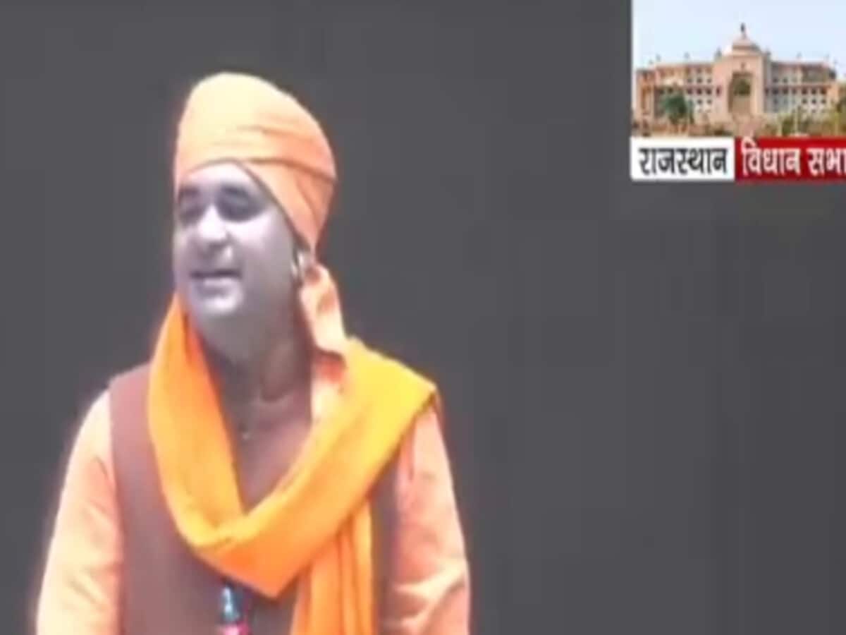 बाबा बालकनाथ के बयान से बेरोजगार युवाओं में रोष, जमकर हो रहे ट्रोल; जाने सबकुछ बाबा बालकनाथ के बयान से बेरोजगार युवाओं में रोष, जमकर हो रहे ट्रोल; जाने सबकुछ