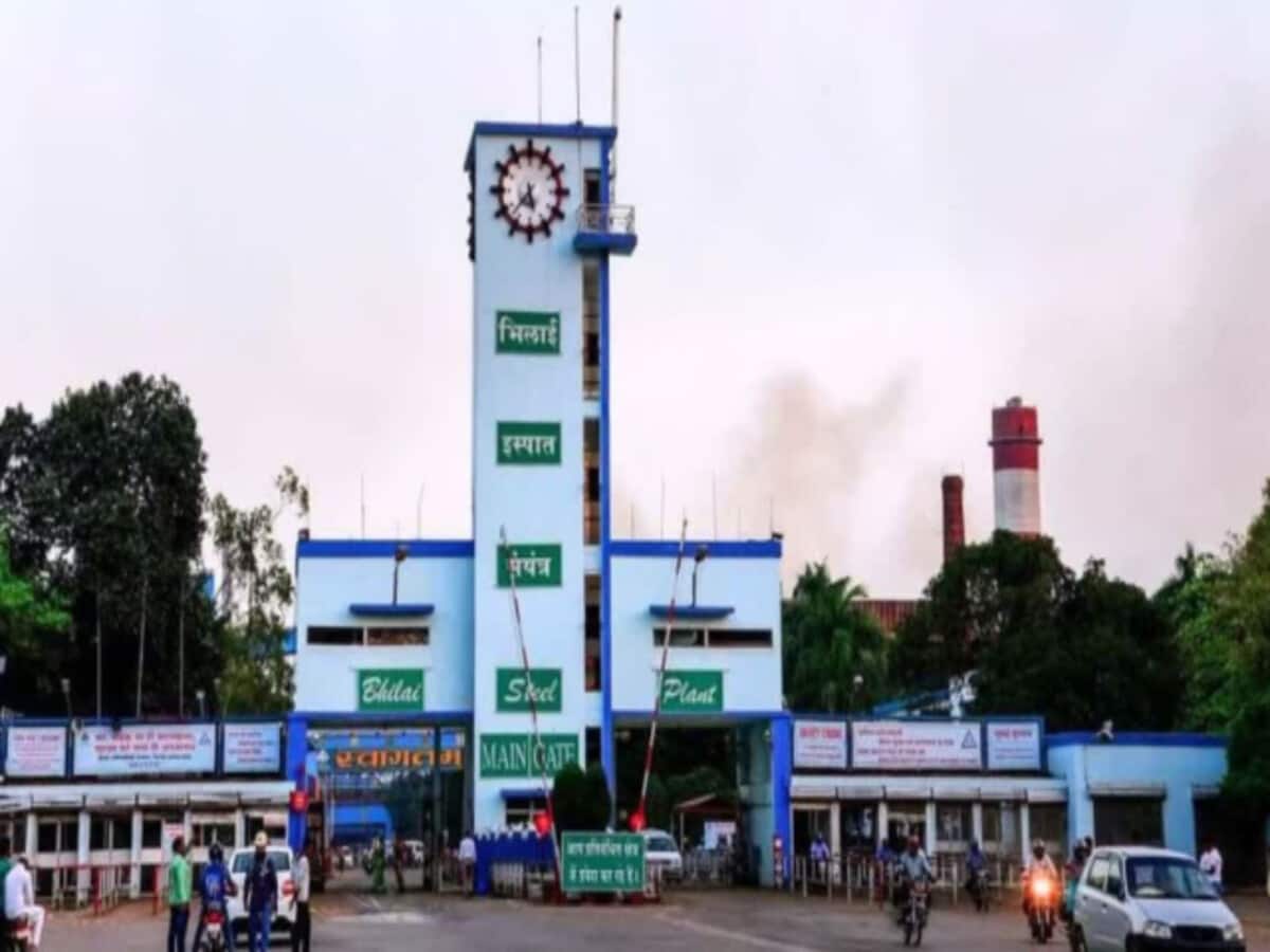 एक महीने के भीतर भिलाई स्टील प्लांट में तीसरा हादसा, बार एंड रॉड मिल में भीषण आग एक महीने के भीतर भिलाई स्टील प्लांट में तीसरा हादसा, बार एंड रॉड मिल में भीषण आग