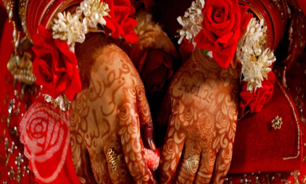 शादी के 20 घंटे बाद ही फरार हुई दुल्हन, साथ ले गई गहने और रुपए; घर में मचा हड़कंप
