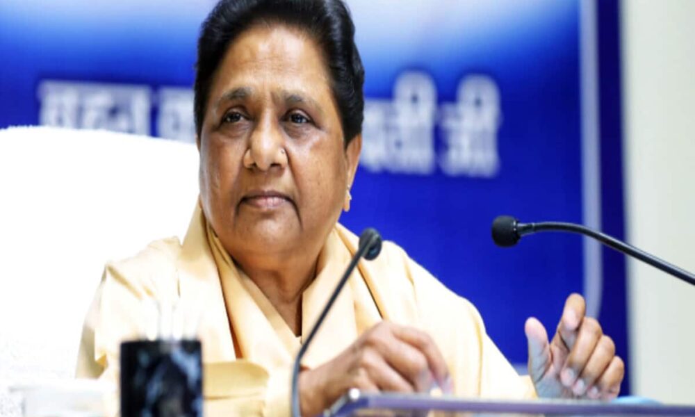 मायावती ने गणतंत्र दिवस की दी बधाई, सरकार को आत्म चिंतन की सलाह