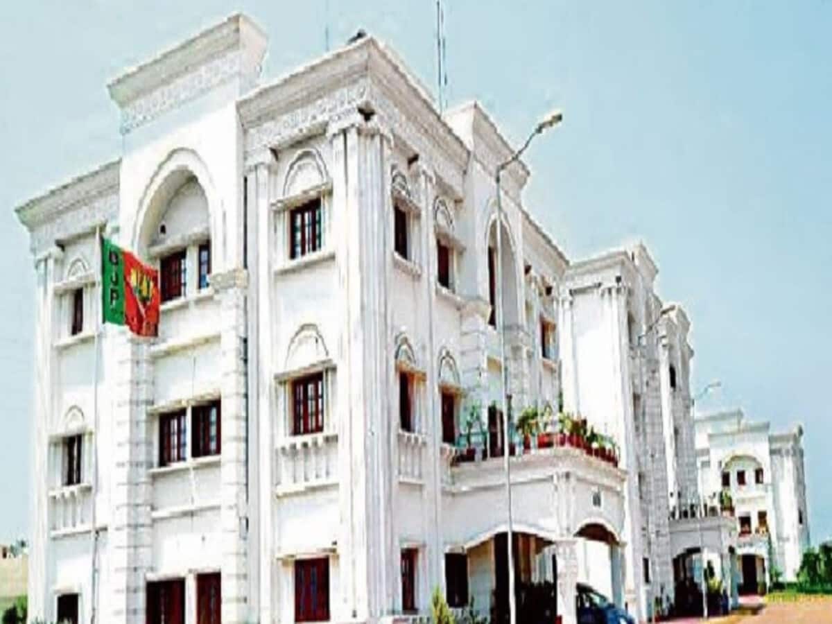 छत्तीसगढ़ में भाजपा को खोलने थे 31 जनवरी से पहले 11 लोकसभा कार्यालय, आज सिर्फ 1 ही, दिल्ली में बनी थी भूमिका छत्तीसगढ़ में भाजपा को खोलने थे 31 जनवरी से पहले 11 लोकसभा कार्यालय, आज सिर्फ 1 ही, दिल्ली में बनी थी भूमिका