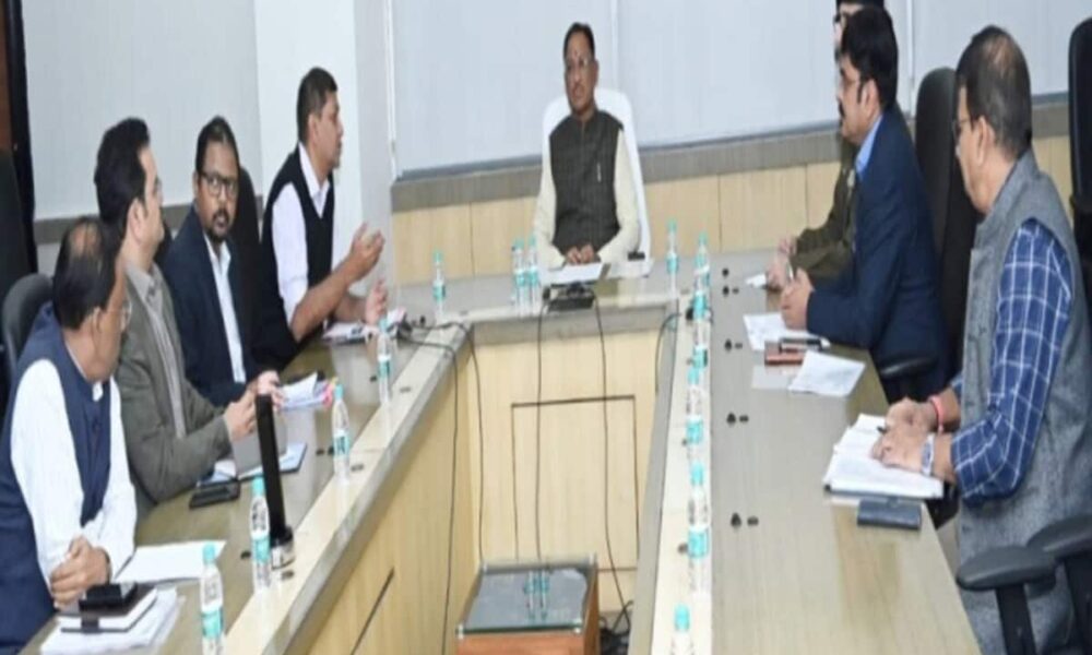 छत्तीसगढ़ में ट्रांसपोर्टरों की हड़ताल से आम लोगों को हो रही परेशानियों पर सीएम साय ने बुलाई बड़ी बैठक, कलेक्टरों को कड़े निर्देश