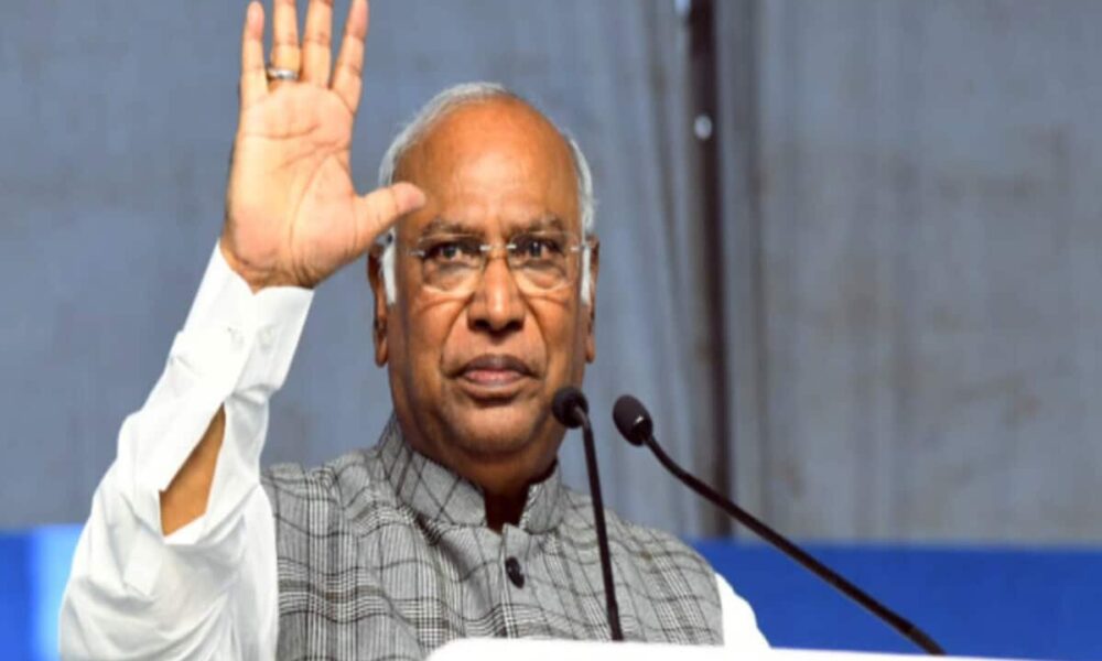 Amid ruckus over alliance with AAP Congress President Mallikarjun Kharge going to Punjab on January 10 – आप संग गठबंधन पर मची रार के बीच 10 जनवरी को पंजाब जा रहे खरगे, जानें