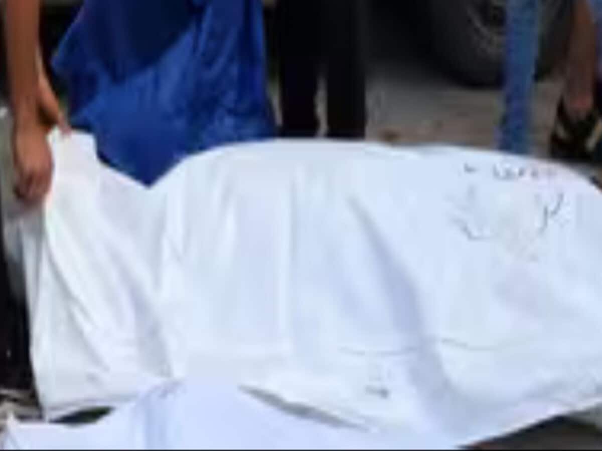 रेप के आरोपी की कस्टडी में मौत, परिजनों का आरोप- पुलिस ने जहर पिलाया; SP बोले रेप के आरोपी की कस्टडी में मौत, परिजनों का आरोप- पुलिस ने जहर पिलाया; SP बोले