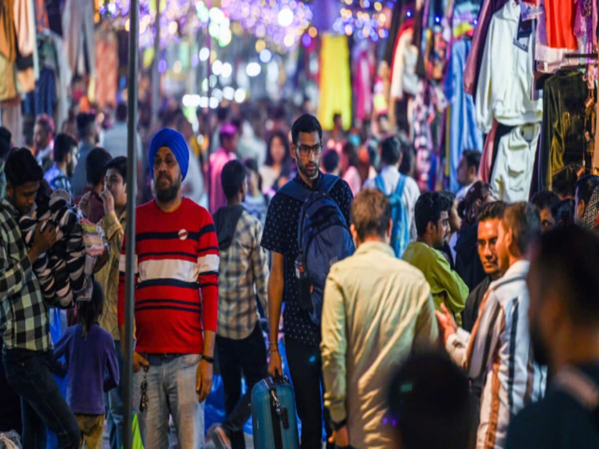 राम मंदिर से दिल्ली को भी बड़ा फायदा, 100 बाजारों में 15 हजार करोड़ की होगी 'शॉपिंग' राम मंदिर से दिल्ली को भी बड़ा फायदा, 100 बाजारों में 15 हजार करोड़ की होगी 'शॉपिंग'