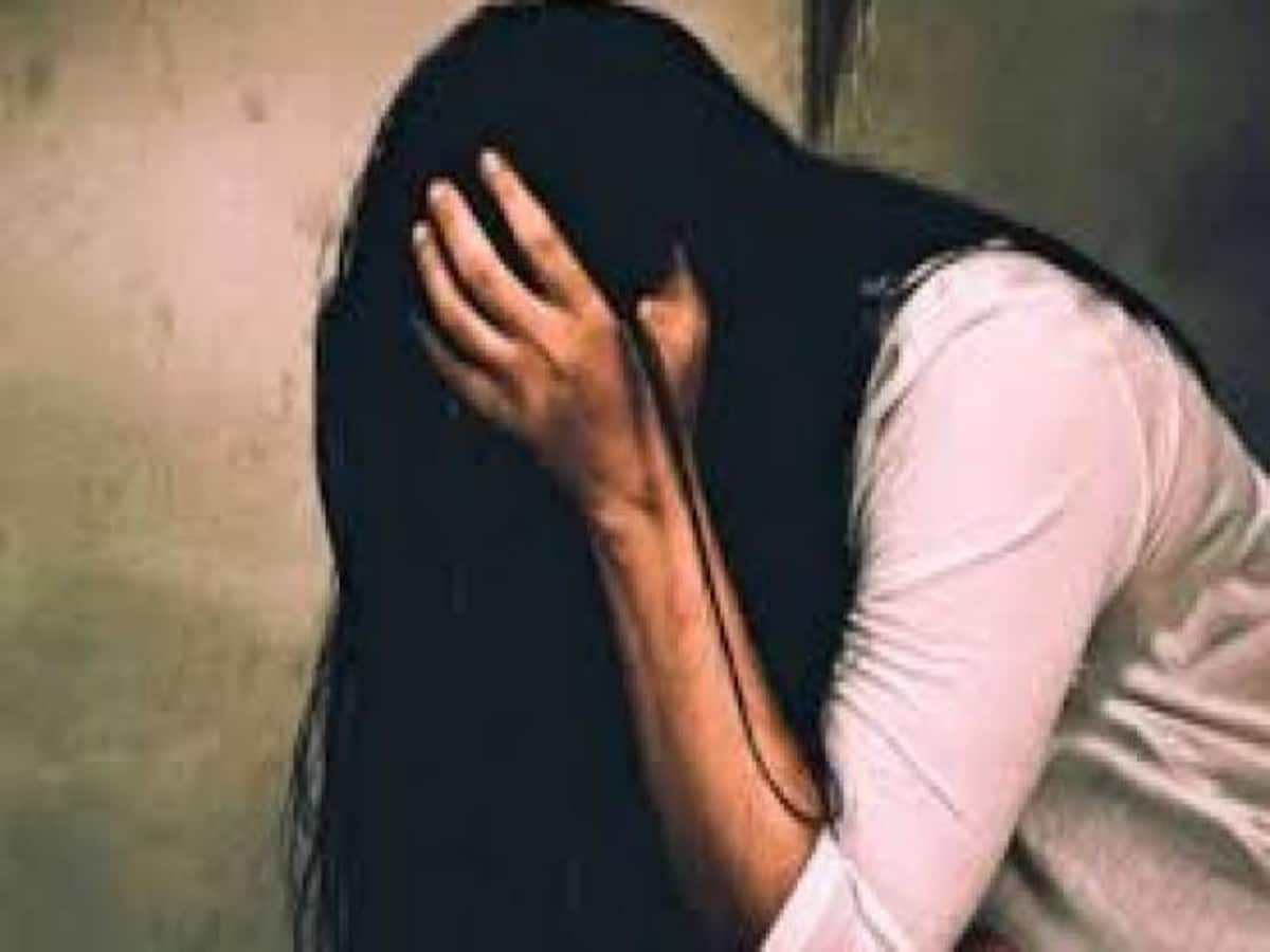 नोएडा के ऑफिस में लव जिहाद! लड़की को फंसाकर रेप फिर इस्लाम कबूलने का दबाव
