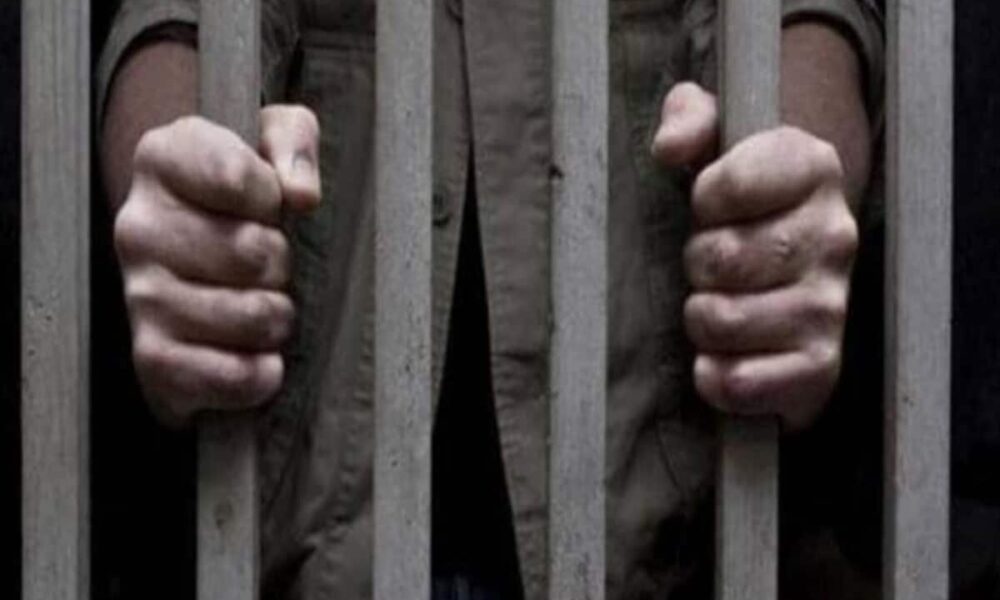 जेल में भड़का कुख्यात गैंगस्टर, मचा दिया कोहराम; लॉरेंस बिश्नोई गैंग से है कट्टर दुश्मनी