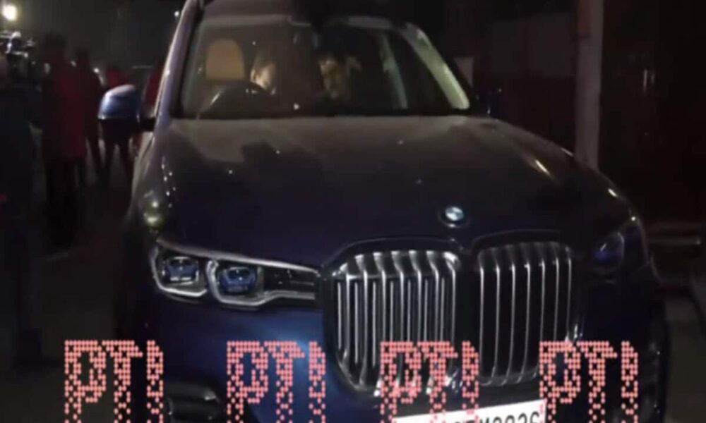 enforcement directorate ed raids at residence of jharkhand chief minister hemant soren – दिल्ली में हेमंत सोरेन के ठिकानों पर ईडी के छापे, BMW कार ले गई जांच एजेंसी की टीम