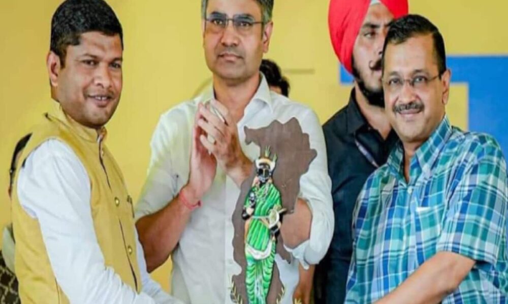 मुझे लगा अलग पार्टी है, सरकारी नौकरी छोड़कर आया; AAP को बड़ा झटका देकर क्या बोले कोमल हुपेंडी