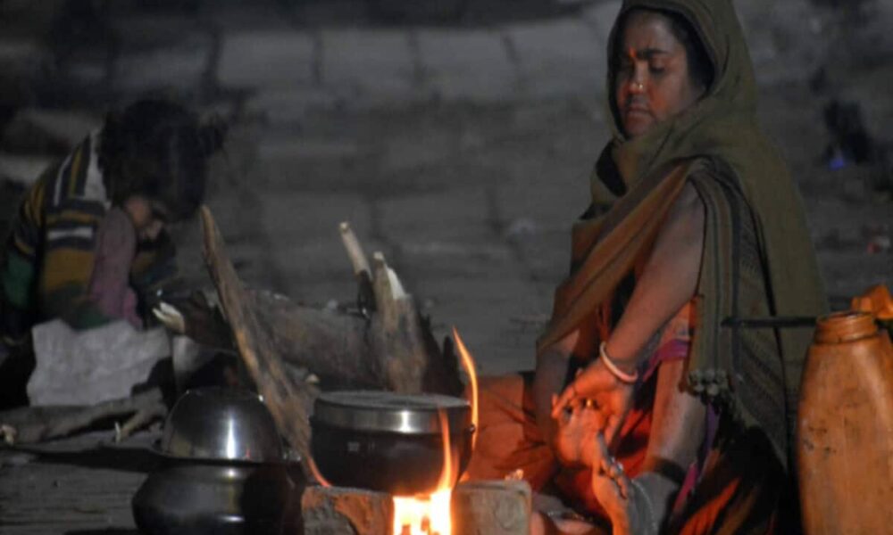 Latest Weather Updates Mercury dropped by 3 2 degrees in Delhi fear of severe cold wave in UP – Weather today in Hindi – Aaj ka mausam mausam ki jankari Temp today in Hindi
