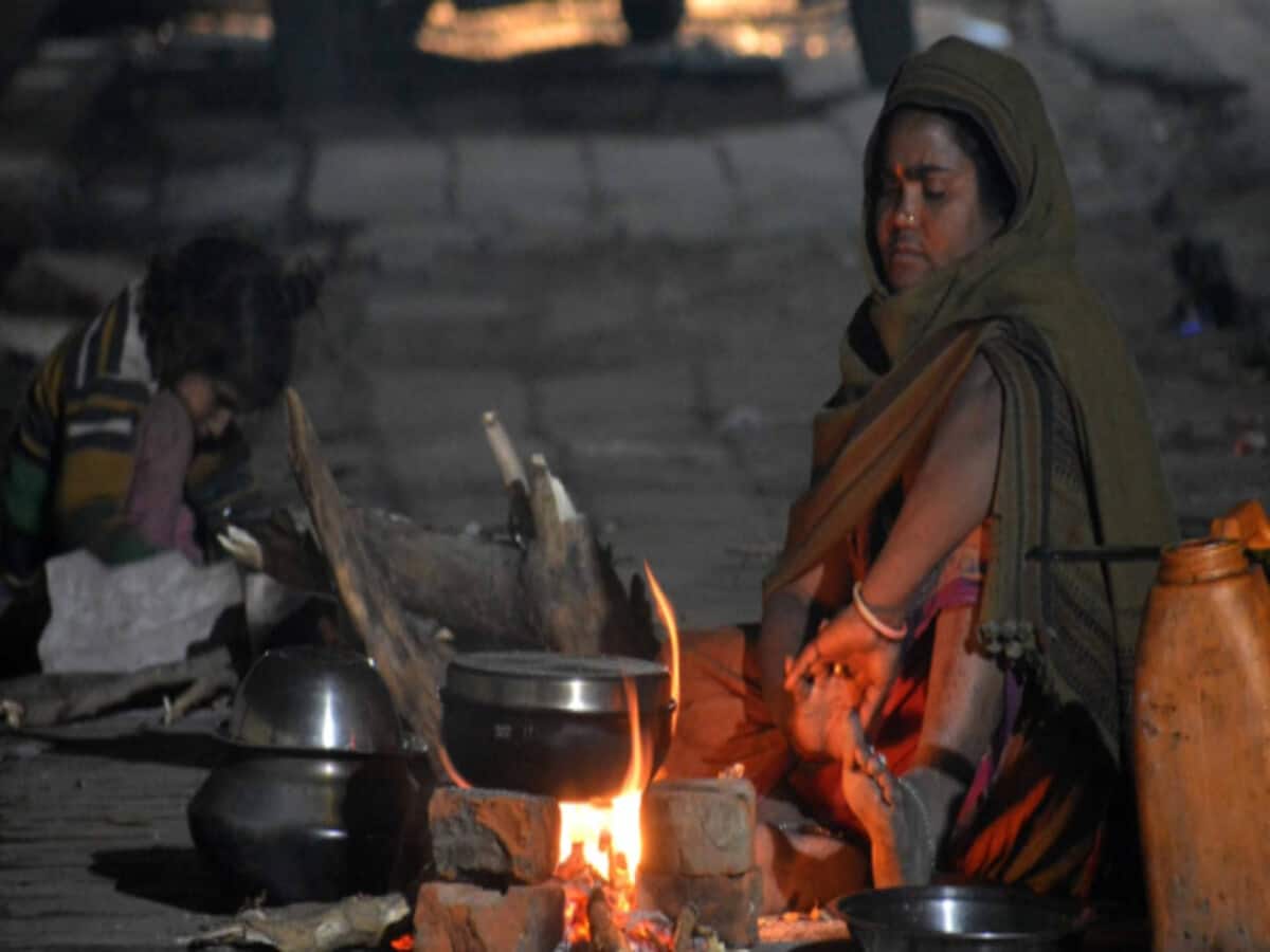 Latest Weather Updates Mercury dropped by 3 2 degrees in Delhi fear of severe cold wave in UP – Weather today in Hindi – Aaj ka mausam mausam ki jankari Temp today in Hindi Latest Weather Updates Mercury dropped by 3 2 degrees in Delhi fear of severe cold wave in UP – Weather today in Hindi – Aaj ka mausam mausam ki jankari Temp today in Hindi