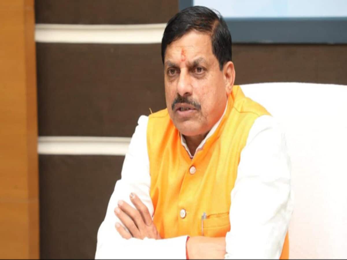 महाकाल से अयोध्या जाएंगे पांच लाख लड्डू, सीएम मोहन यादव का ऐलान; खुद बताई वजह महाकाल से अयोध्या जाएंगे पांच लाख लड्डू, सीएम मोहन यादव का ऐलान; खुद बताई वजह
