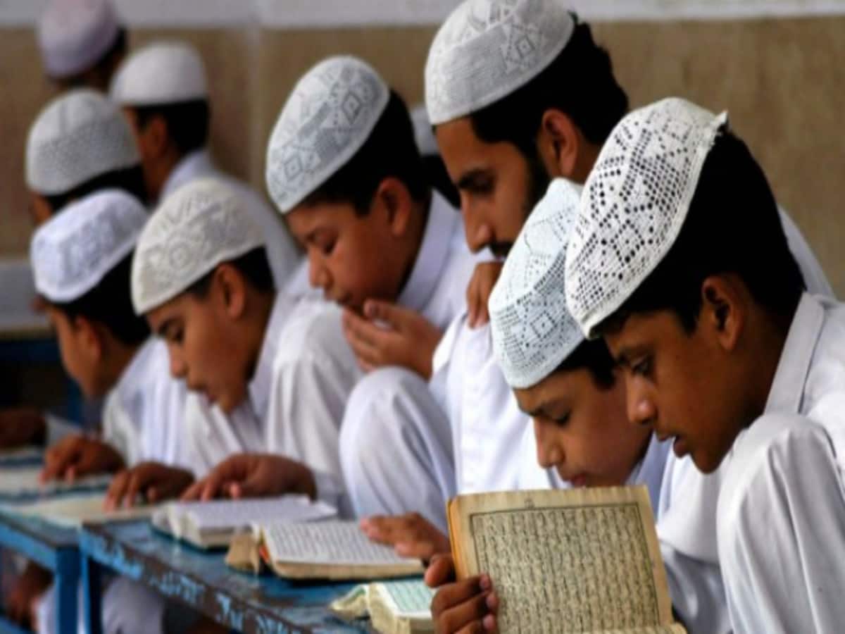 उत्तराखंड में मदरसों में श्रीराम का पढ़ाया जाएगा पाठ, वक्फ बोर्ड की यह हो रही तैयारी उत्तराखंड में मदरसों में श्रीराम का पढ़ाया जाएगा पाठ, वक्फ बोर्ड की यह हो रही तैयारी