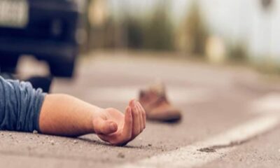30 सवारियां ले जा रही लोडर गाड़ी नेशनल हाईवे पर डिवाइडर से टकराकर पलटी, 8 महिलाएं समेत 17 घायल