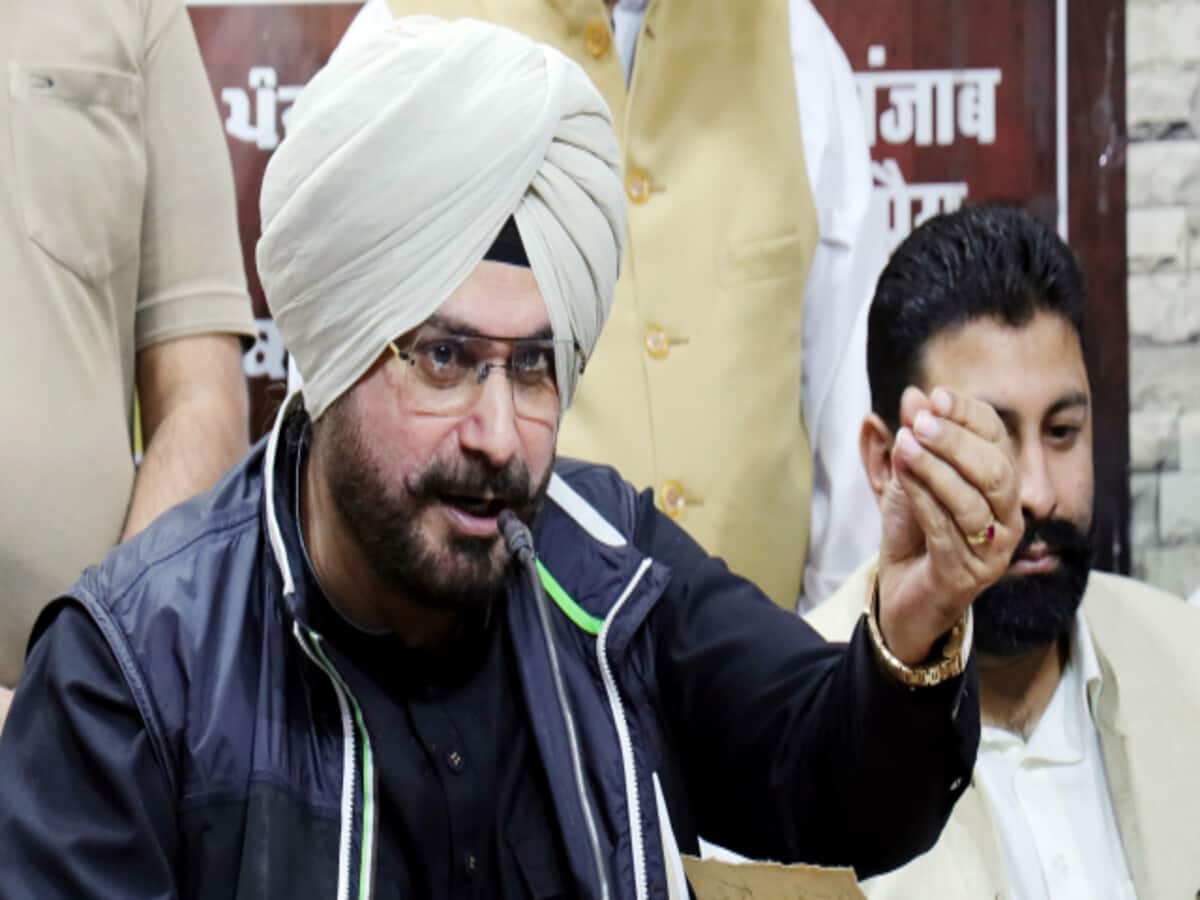 पटियाला से लोकसभा चुनाव नहीं लड़ेंगी नवजोत कौर, नवजोत सिद्धू ने अटकलों पर लगाया विराम पटियाला से लोकसभा चुनाव नहीं लड़ेंगी नवजोत कौर, नवजोत सिद्धू ने अटकलों पर लगाया विराम