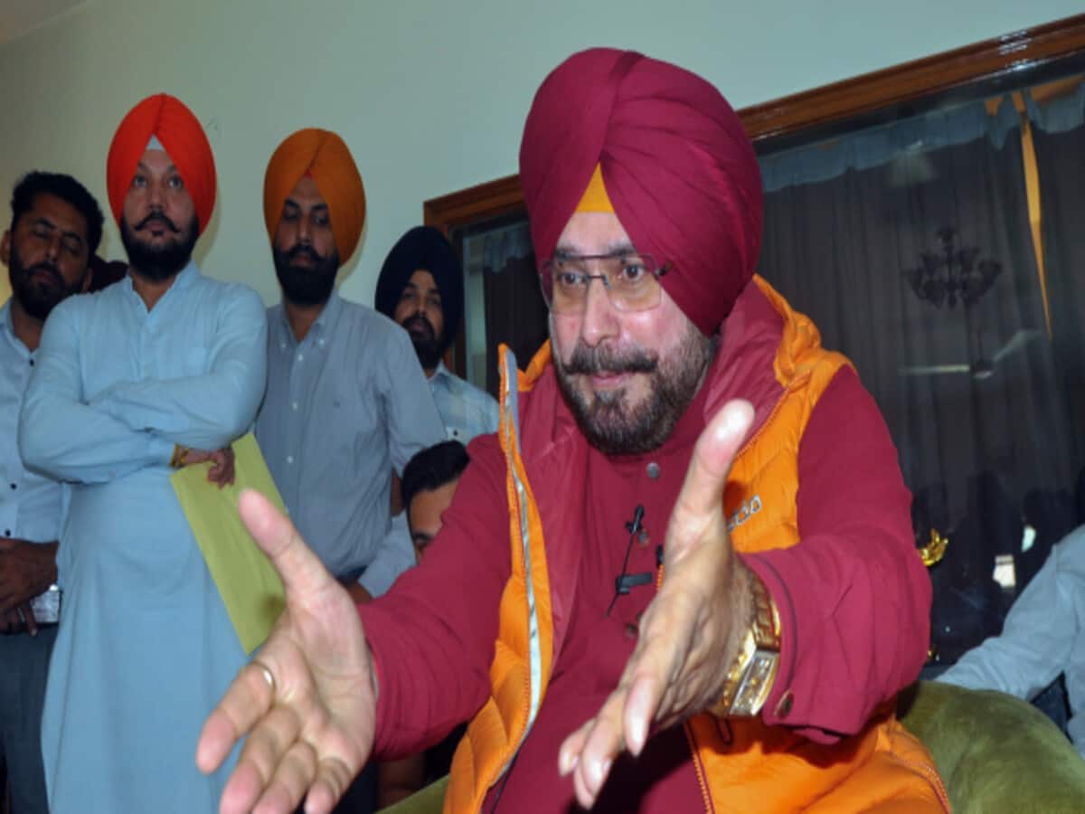 कौड़ी-कौड़ी बिके हुए लोग… पंजाब कांग्रेस के मुखिया से जंग के बीच नवजोत सिद्धू के बोल कौड़ी-कौड़ी बिके हुए लोग… पंजाब कांग्रेस के मुखिया से जंग के बीच नवजोत सिद्धू के बोल