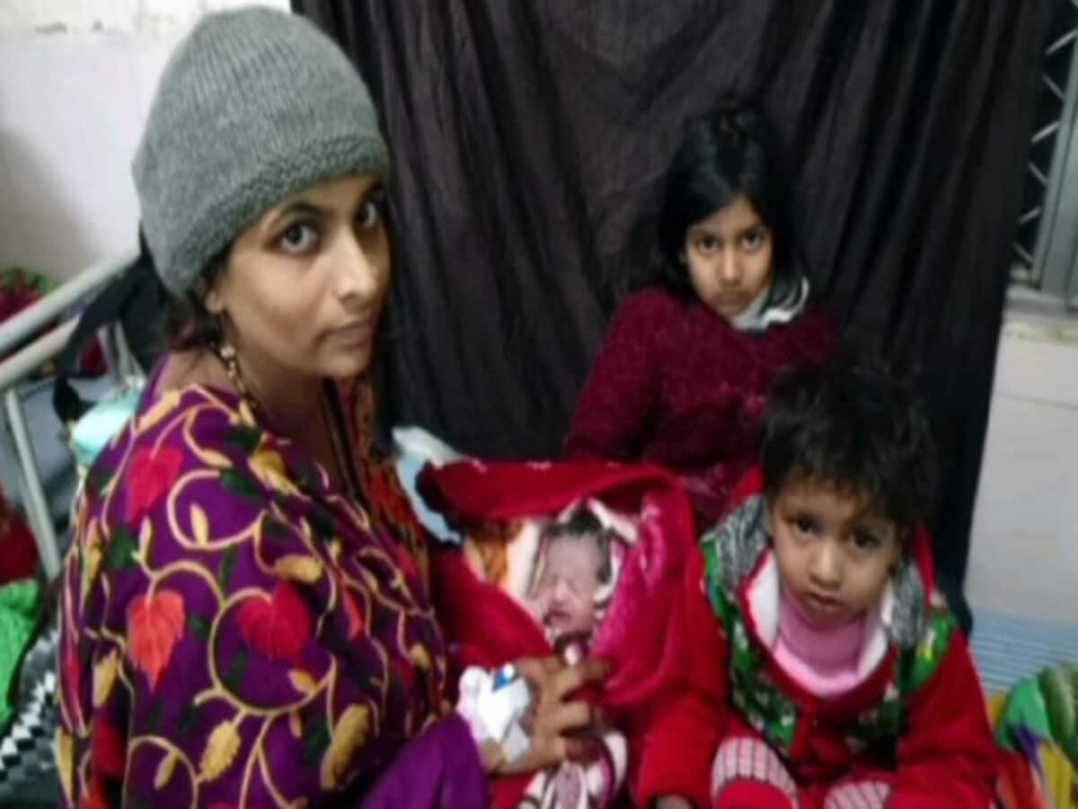 पाकिस्तानी महिला ने लुधियाना में दिया बच्ची को जन्म, नाम रखा सरहद; बॉर्डर पर इंतजार कर रहा है पति पाकिस्तानी महिला ने लुधियाना में दिया बच्ची को जन्म, नाम रखा सरहद; बॉर्डर पर इंतजार कर रहा है पति