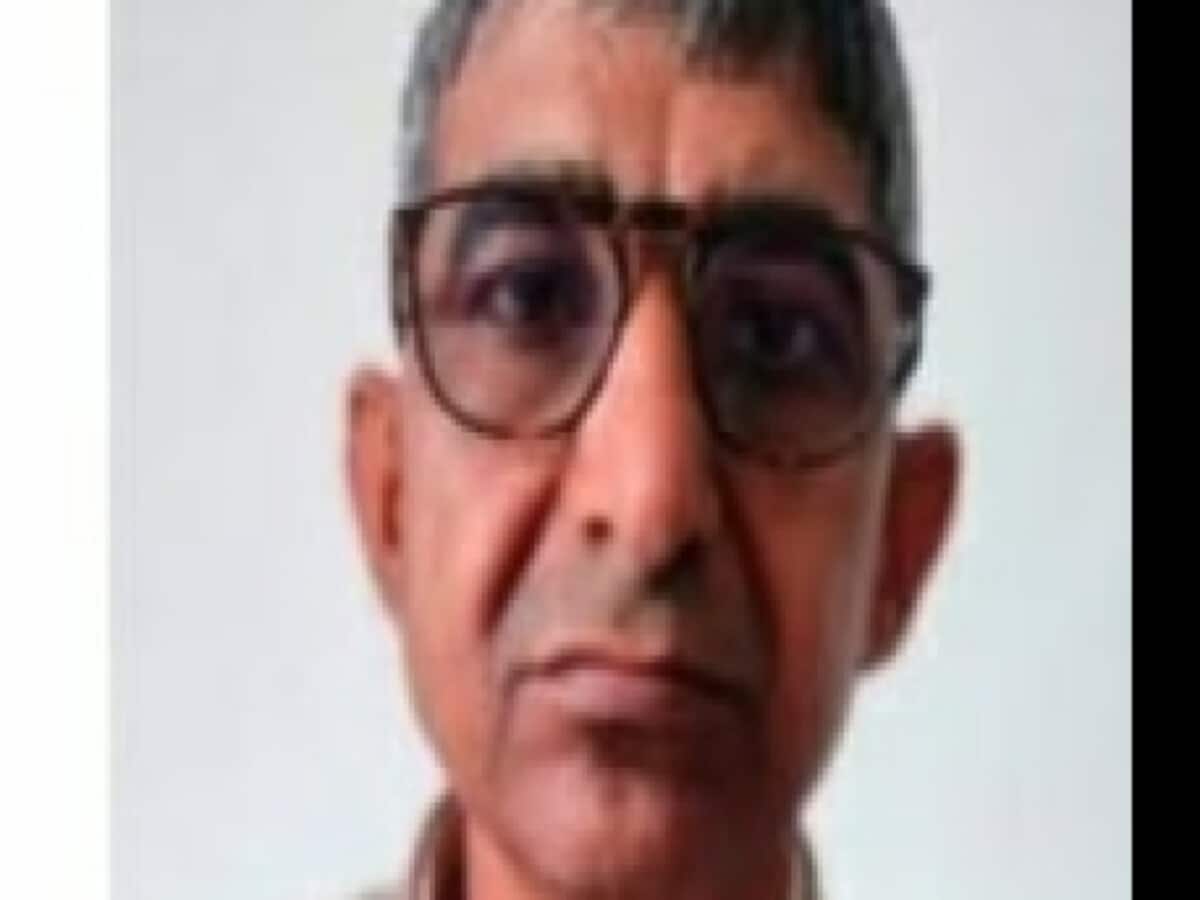 RPSC: 2013 SOG arrests Mohan Lal Vishnoi in Junior Accountant and Tehsil Revenue Accountant competitive exam paper leak RPSC: 2013 SOG arrests Mohan Lal Vishnoi in Junior Accountant and Tehsil Revenue Accountant competitive exam paper leak