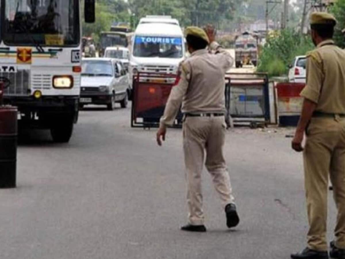 अयोध्या में 22 प्राण प्रतिष्ठा समारोह को लेकर उज्जैन समेत शहरों में सुरक्षा बढ़ाई-अलर्ट, चप्पे-चप्पे पर पुलिस की नजर अयोध्या में 22 प्राण प्रतिष्ठा समारोह को लेकर उज्जैन समेत शहरों में सुरक्षा बढ़ाई-अलर्ट, चप्पे-चप्पे पर पुलिस की नजर