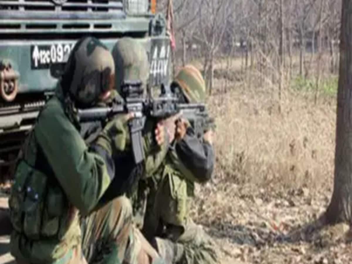 छत्तीसगढ़ में पुलिस और नक्सलियों के बीच मुठभेड़, 2 महिलाओं समेत 3 नक्सली ढेर छत्तीसगढ़ में पुलिस और नक्सलियों के बीच मुठभेड़, 2 महिलाओं समेत 3 नक्सली ढेर