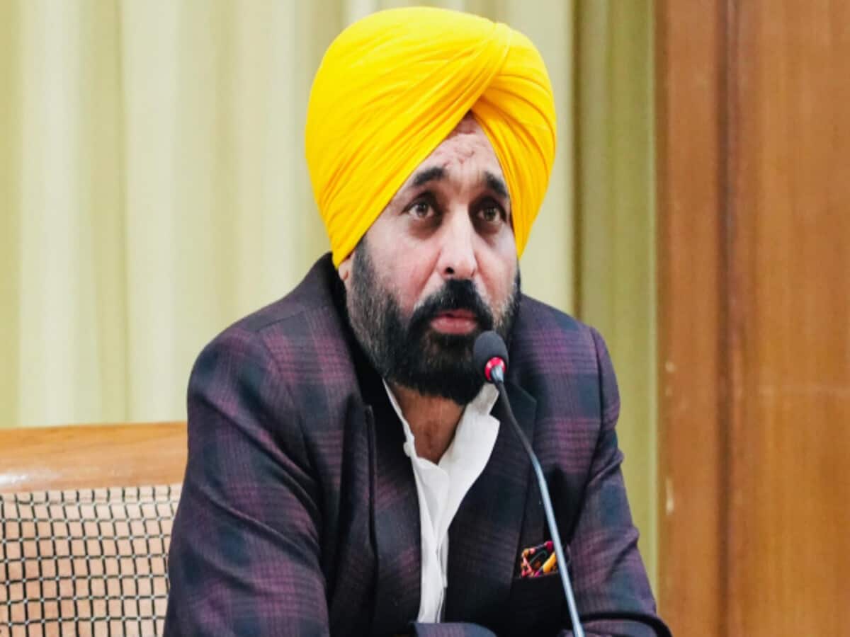 खालिस्तानियों की हिमाकत, 26 जनवरी को पंजाब के CM भगवंत मान की हत्या की धमकी खालिस्तानियों की हिमाकत, 26 जनवरी को पंजाब के CM भगवंत मान की हत्या की धमकी