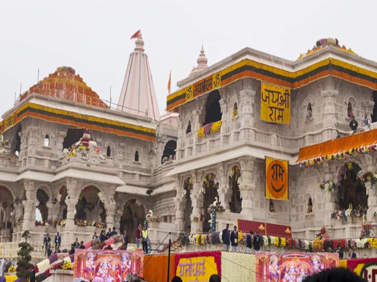 32 साल पहले ही तैयार हो गया था राम मंदिर का मॉडल, चंद्रकांत सोमपुरा ने पैरों से नापकर बनाया था नक्शा 32 साल पहले ही तैयार हो गया था राम मंदिर का मॉडल, चंद्रकांत सोमपुरा ने पैरों से नापकर बनाया था नक्शा