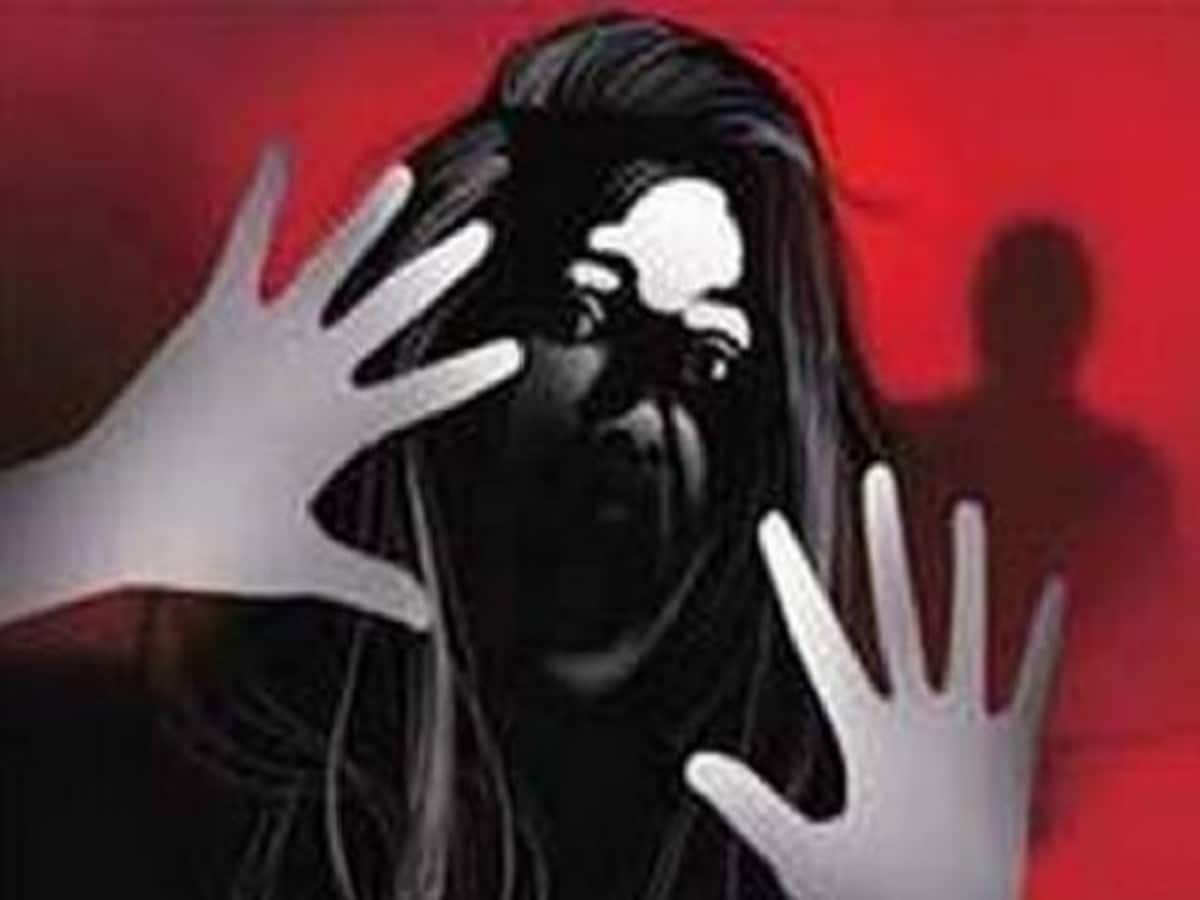 हैवानियत की हदें पार, नर्स की हत्या कर ऑटो ड्राइवर ने शव के साथ दो बार किया रेप हैवानियत की हदें पार, नर्स की हत्या कर ऑटो ड्राइवर ने शव के साथ दो बार किया रेप