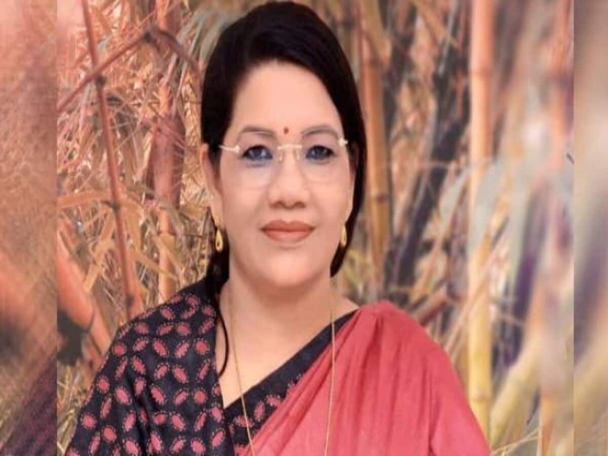 क्या CM नहीं बनाए जाने से नाराज हो गईं BJP की रेणुका, क्यों हो रही ऐसी चर्चा क्या CM नहीं बनाए जाने से नाराज हो गईं BJP की रेणुका, क्यों हो रही ऐसी चर्चा