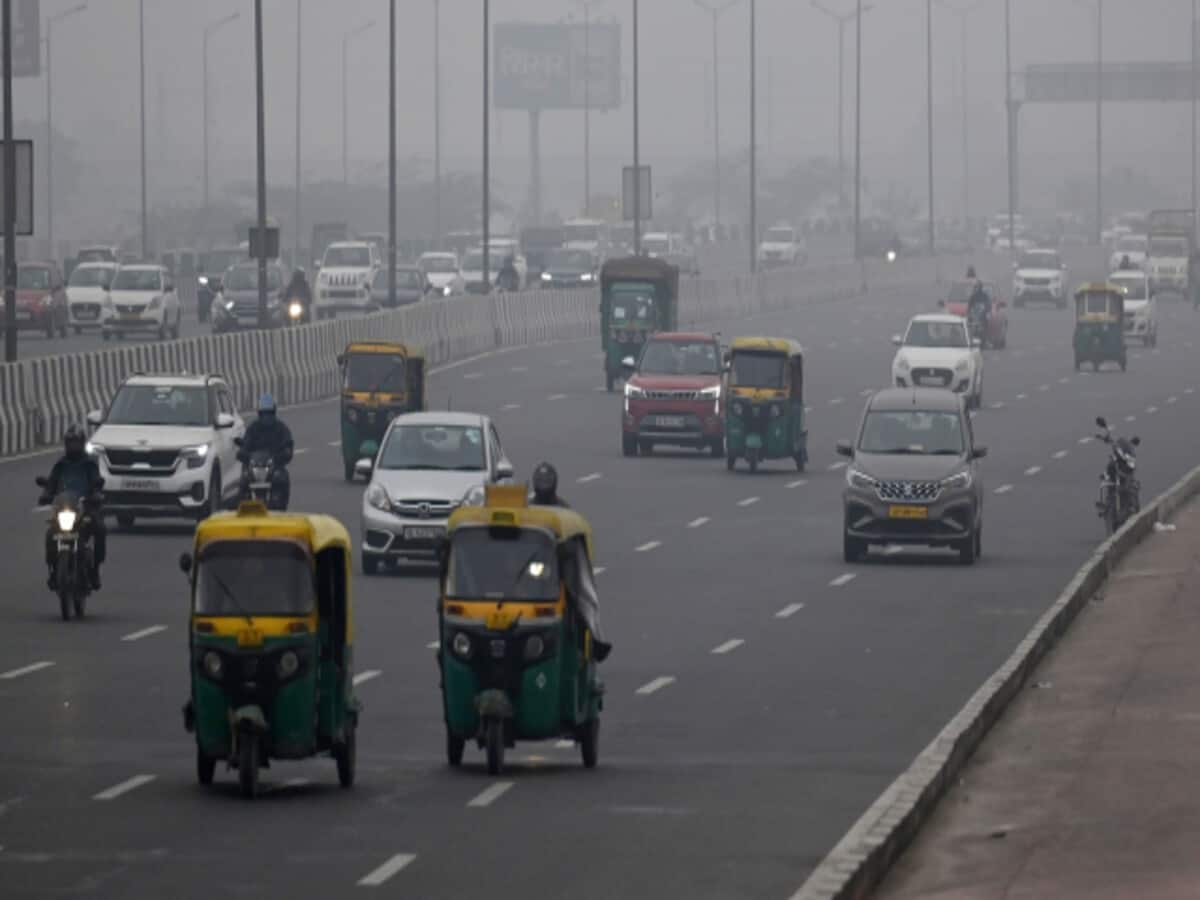 ग्रेटर नोएडा में सुधरेंगी 24 मीटर चौड़ी सड़कें, सेक्टरों से गांव तक तेज होंगे विकास कार्य