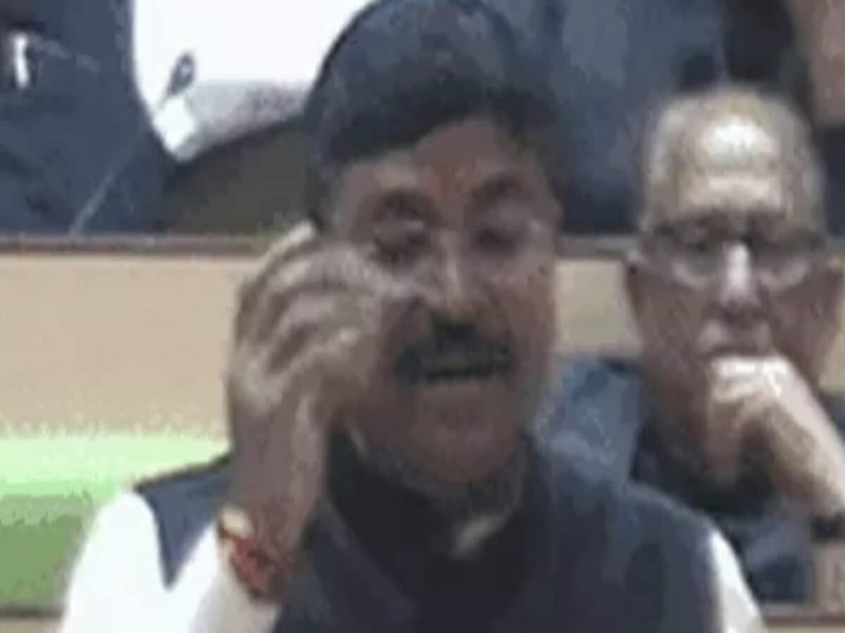देखा है पर्ची से आपका वजूद…नेता प्रतिपक्ष टीकाराम जूली का CM भजनलाल पर तंज देखा है पर्ची से आपका वजूद…नेता प्रतिपक्ष टीकाराम जूली का CM भजनलाल पर तंज