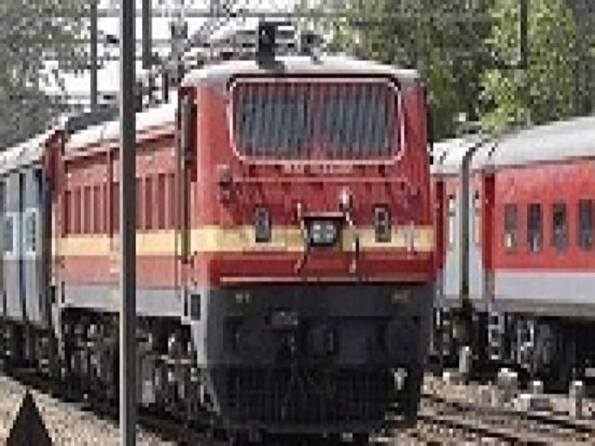 guard took away my underwear the train driver wrote a shocking thing in the memo guard took away my underwear the train driver wrote a shocking thing in the memo