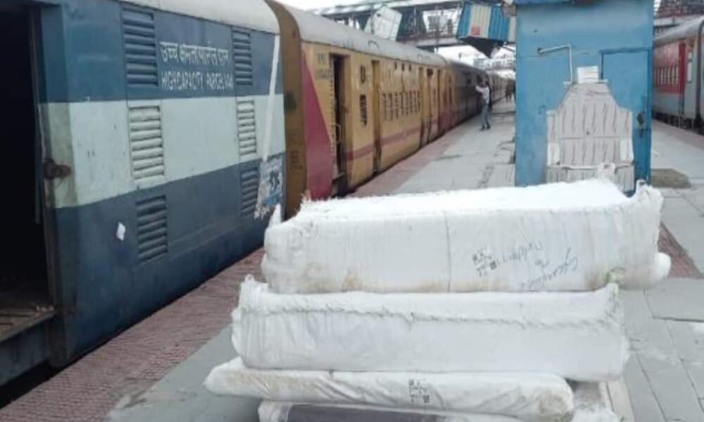 सिर्फ एक क्लिक पर पता चलेगा रेलवे पार्सल कहां पहुंचा? उपभोक्ताओं को राहत