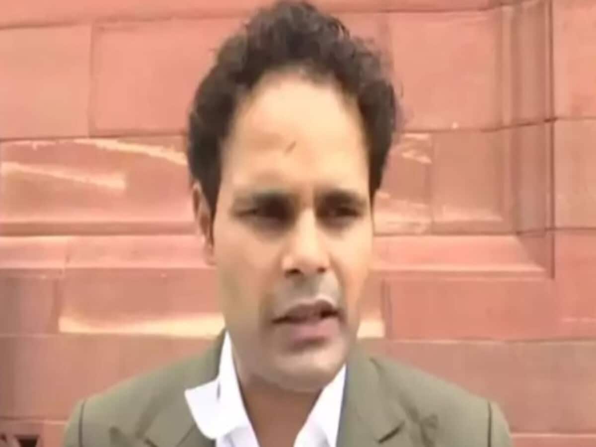 बसपा को झटका, अंबेडकरनगर से सांसद रितेश पांडेय ने पार्टी से दिया इस्‍तीफा; BJP में हो सकते हैं शामिल