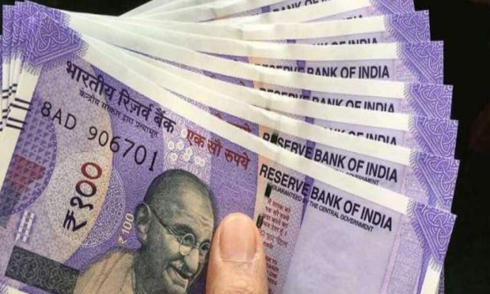 यूपी में आउटसोर्सिंग और संविदा कार्मिकों के न्यूनतम वेतन पर फैसला एक माह में