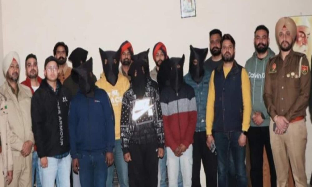 लॉरैंस गैंग के 8 गुर्गे अरेस्ट, ह​थियार बरामद, कारोबारी से मांगी थी  50 लाख की रंगदारी