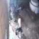 रास्ते पर रेत और सीमेंट रखने की वजह से झगड़ा, फावड़े से काट डाला; घटना CCTV में कैद
