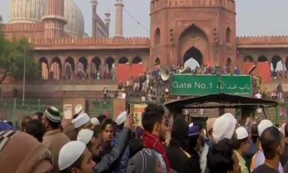 जामा मस्जिद के 14वें शाही इमाम बने सैयद शाबान बुखारी, परिवार में बरकरार रहा पद