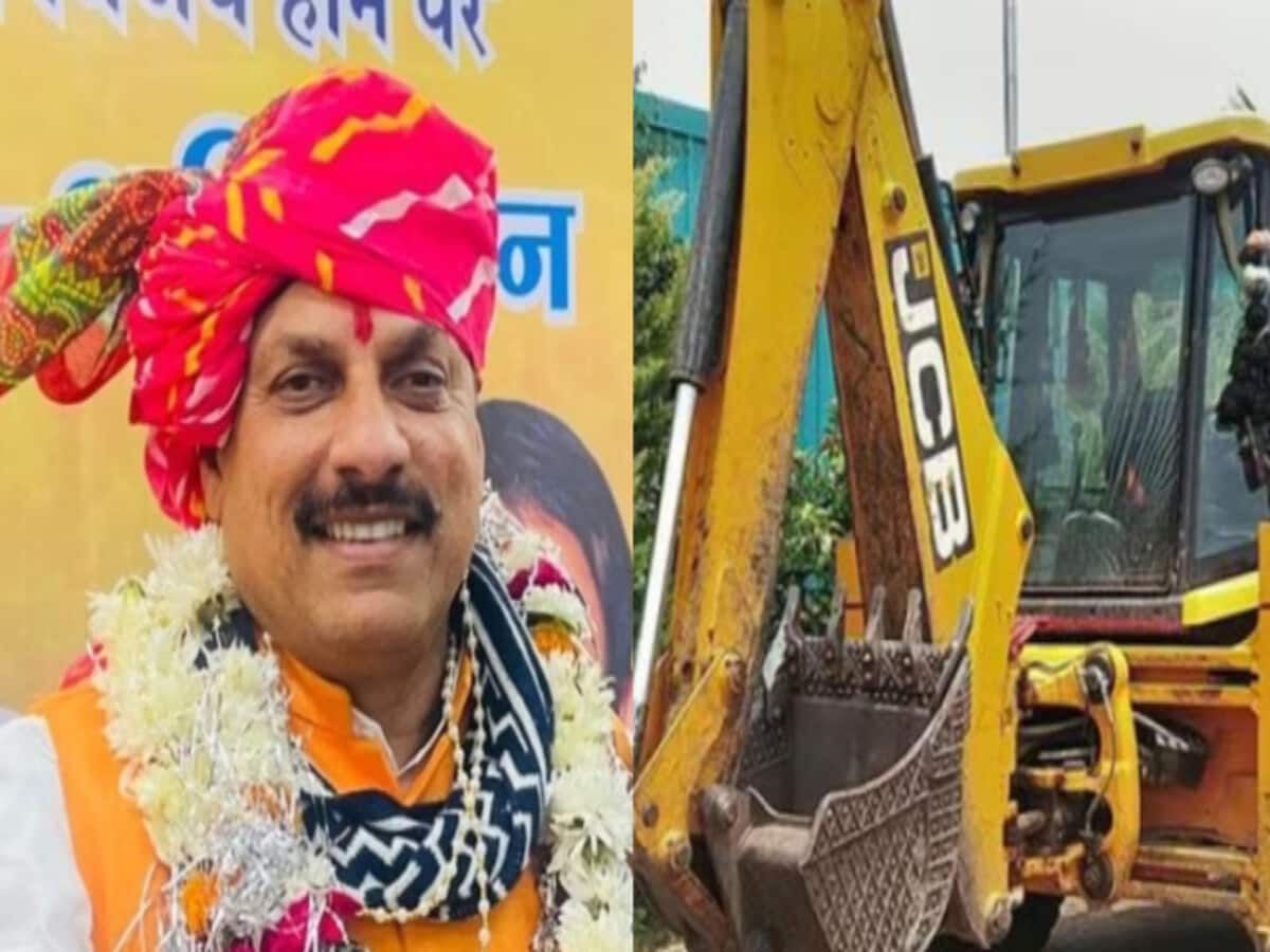 कट्टा दिखाकर लड़की से गैंगरेप करने वालों पर मोहन सरकार का ऐक्शन; बुलडोजर चला मिट्टी में मिलाया घर कट्टा दिखाकर लड़की से गैंगरेप करने वालों पर मोहन सरकार का ऐक्शन; बुलडोजर चला मिट्टी में मिलाया घर