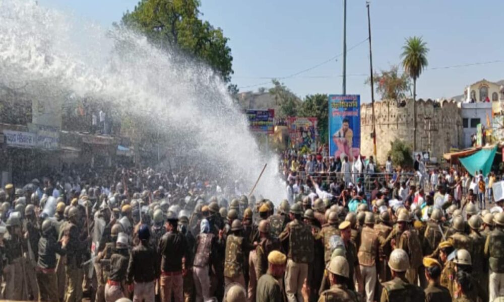 बूंदी में किसानों के समर्थन में कांग्रेस का बड़ा प्रदर्शन, पूर्व मंत्री अशोक चांदना हिरासत में लिए
