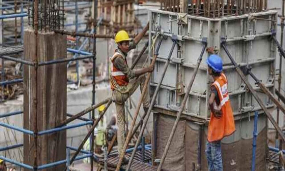 NBCC share surges 5 percent upper circuit after sign lot of deal 146 rupees stock price – Business News India – सरकारी कंपनी के शेयर को खरीदने टूटे निवेशक, लगातार मिल रहे बड़े ऑर्डर, ₹146 पर आया भाव, Business News