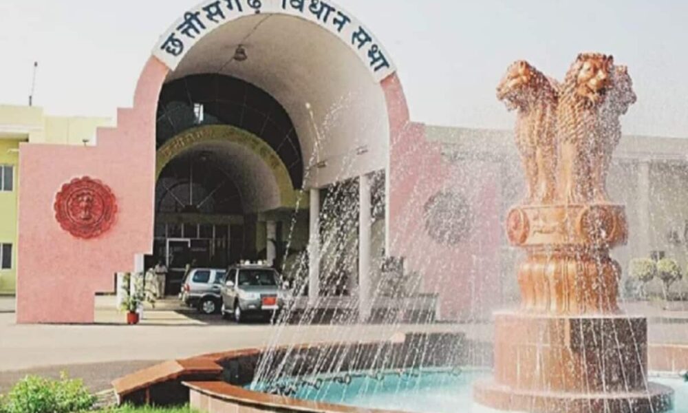 Budget session started in Chhattisgarh opposition started creating ruckus from the first day Governor said Government of public trust – छत्तीसगढ़ में बजट सत्र की शुरूआत, पहले दिन से विपक्ष ने शुरु कर दिया हंगाम, राज्यपाल बोले