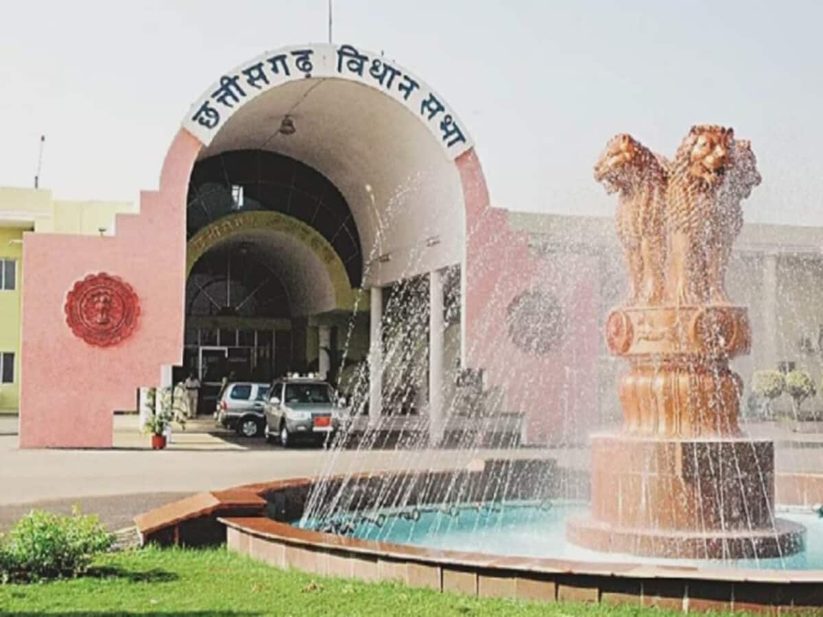Budget session started in Chhattisgarh opposition started creating ruckus from the first day Governor said Government of public trust – छत्तीसगढ़ में बजट सत्र की शुरूआत, पहले दिन से विपक्ष ने शुरु कर दिया हंगाम, राज्यपाल बोले Budget session started in Chhattisgarh opposition started creating ruckus from the first day Governor said Government of public trust – छत्तीसगढ़ में बजट सत्र की शुरूआत, पहले दिन से विपक्ष ने शुरु कर दिया हंगाम, राज्यपाल बोले