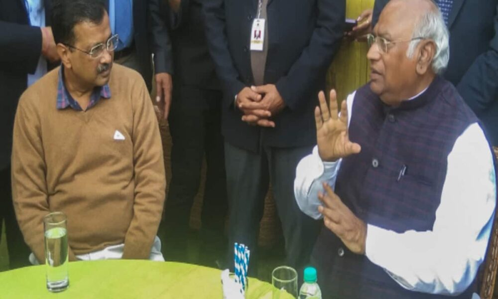 AAP-Congress Seat Sharing lok sabha elections 2024 arvind kejriwal joint press conference live updates