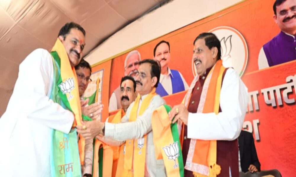 कांग्रेस में फूट को भाजपा रही लूट, लोकसभा चुनाव से पहले फिर एक बड़ा झटका; 50 साल बाद इस नेता ने बदला पाला