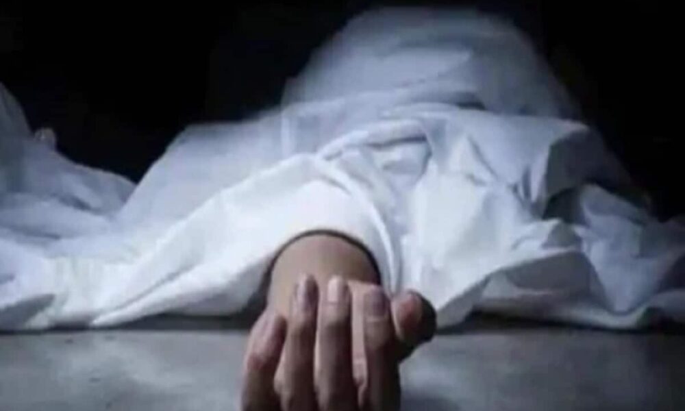 महिला का अंतिम संस्कार करने बिहार लेकर जा रहे थे परिजन, रास्ते में लगा गाड़ी‌ का ब्रेक तो चलने लगी सांसे