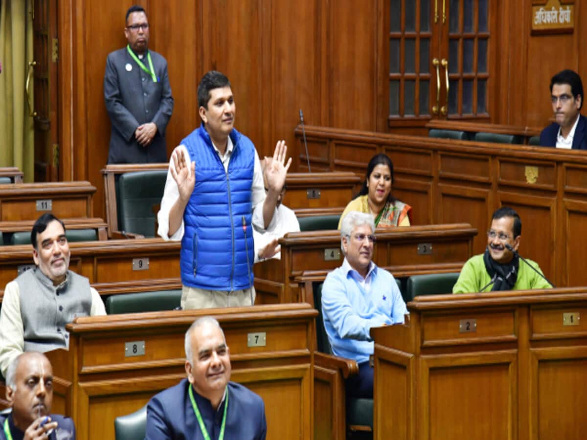 दिल्ली में पानी के बिल माफ स्कीम पर रार, विधानसभा में हंगामा; BJP-LG पर आप के क्या आरोप दिल्ली में पानी के बिल माफ स्कीम पर रार, विधानसभा में हंगामा; BJP-LG पर आप के क्या आरोप