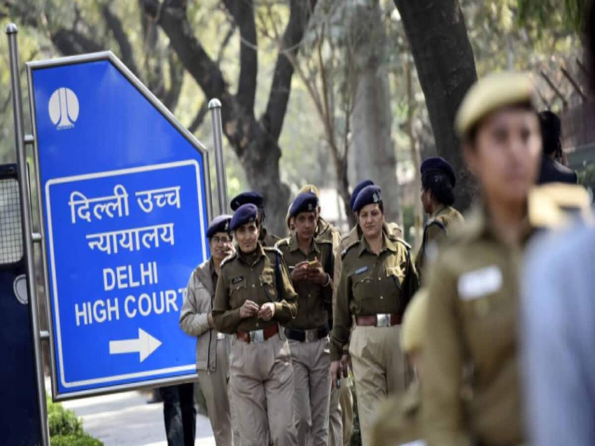 CAA विरोधी प्रदर्शन मामले में शबनम हाशमी को राहत, FIR पर ट्रायल कोर्ट का संज्ञान आदेश दिल्ली HC ने किया रद्द CAA विरोधी प्रदर्शन मामले में शबनम हाशमी को राहत, FIR पर ट्रायल कोर्ट का संज्ञान आदेश दिल्ली HC ने किया रद्द